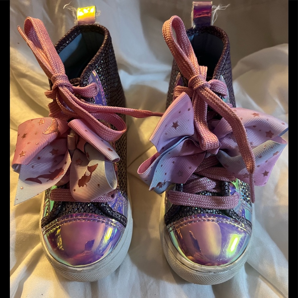 EUC JoJo Siwa shoes. Size 11C.